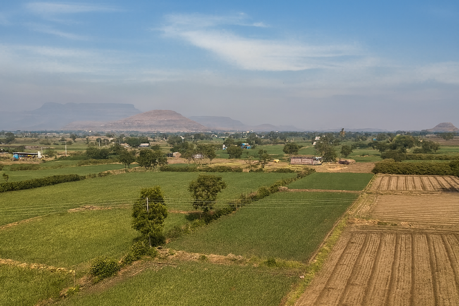 निसर्गरम्य गाव